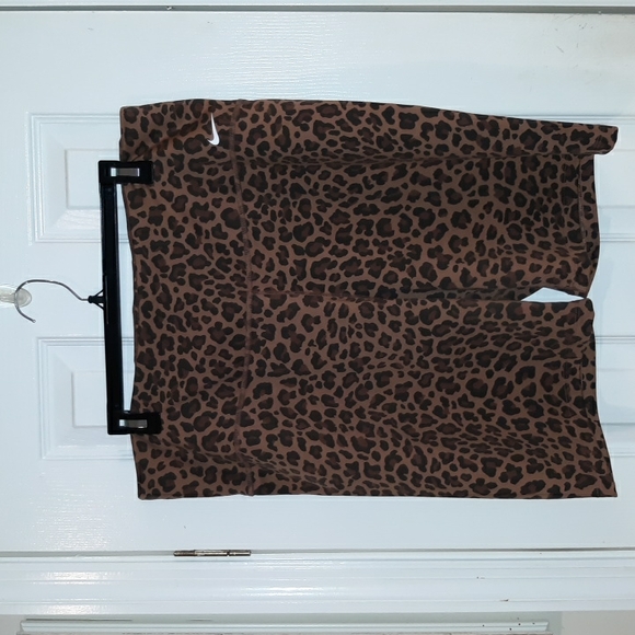 Nike Dri-Fit One High Waisted 7in. Leopard Print Bike/Gym Short 2021 - Picture 4 of 16